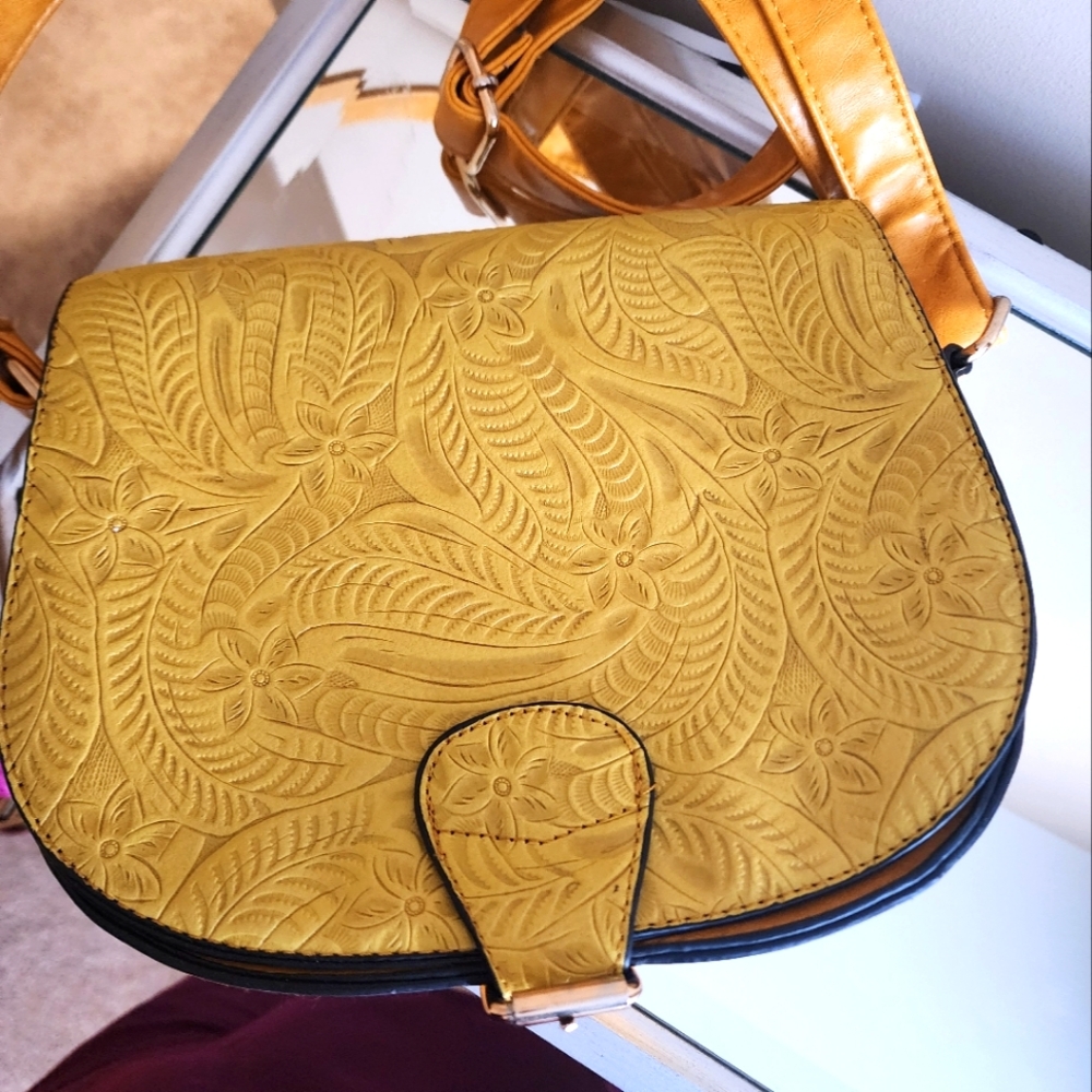Crossbody/ Shoulder Saddle Style Bag